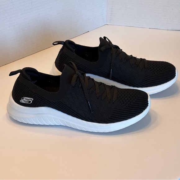 Skechers Women''s Black and White Sneakers Sz 7.5 Slip On Air-Cooled MemoryFoam - Picture 2 of 10